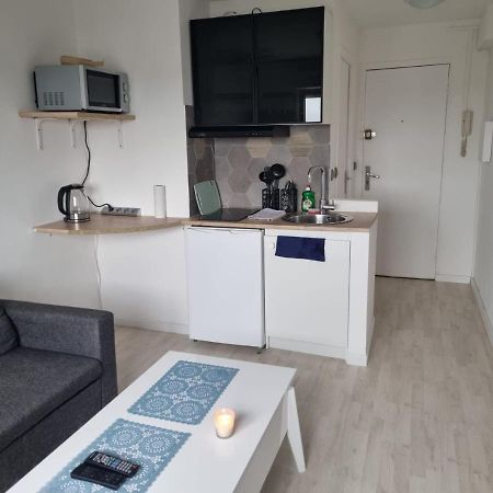 Studio Agreable Proche Gare Apartment Melun Exterior foto